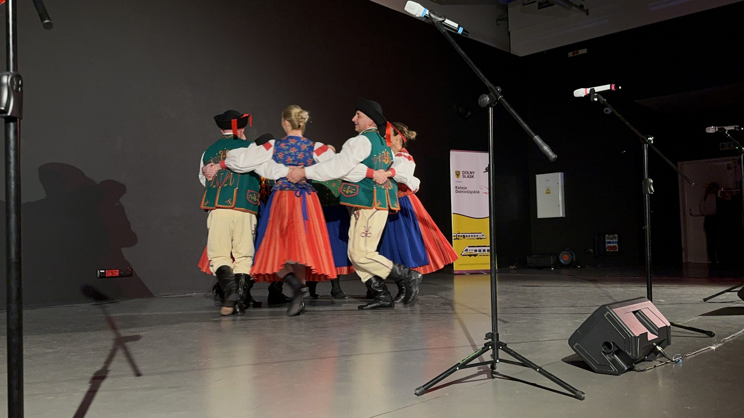 koncert - tańce spiskie - figura kółeczko